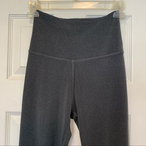 Beyond Yoga high rise leggings super soft size small grey